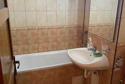Apartament cu 3 camere în Central - 2