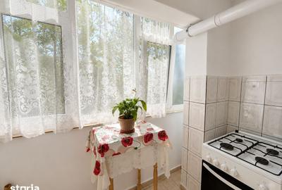 Apartament cu 3 camere semidecomandat în Inel I - 10