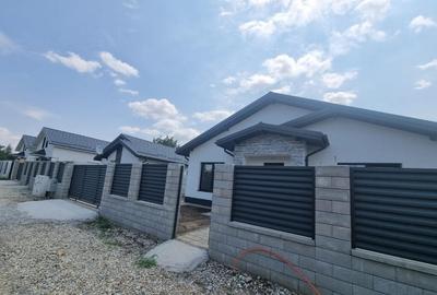 Casa parter - 3 camere - teren 360mp - 10 min de metrou Tudor Arghezi - 23