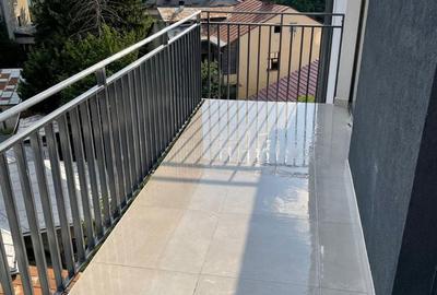 Apartament cu 3 camere decomandat în Central - 3
