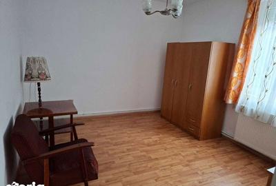 Apartament cu 3 camere decomandat în Central - 2