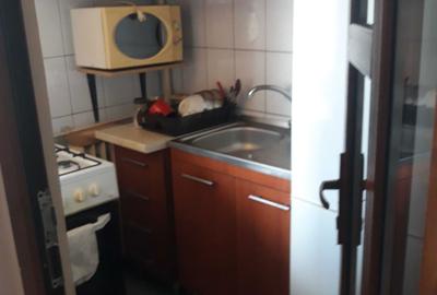 Garsonieră decomandată în Central - 8