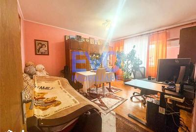 Apartament cu 4 camere decomandat în Dacia - 2