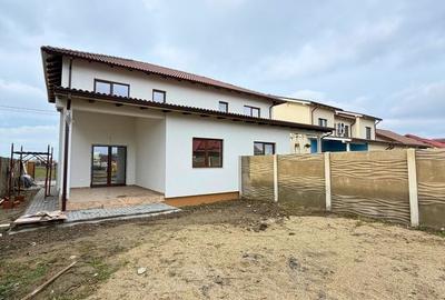 Duplex cu 4 camere cu Canalizare în Moșnița Nouă - 8