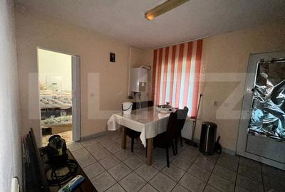 Casa de vanzare  , 258.00 utili + 418 teren, zona Closca - 17