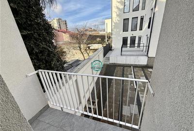 Garsonieră decomandată, mobilată în 7 Noiembrie - 8