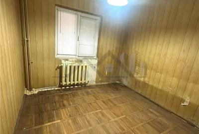 Apartament cu 4 camere decomandat în Nicolina - 11