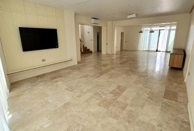 Casă cu 5 camere cu Teren 215 Mp în Tomis II - 2