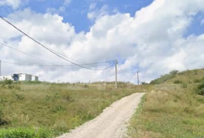 Teren de 756 mp, în Iris