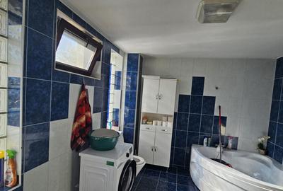 GHIGHIU vila 2011, P+E, teren 988 mp- 260000 euro - 3