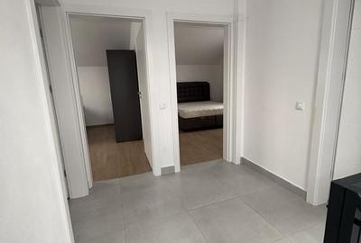 Casă cu 4 camere cu Teren 500 Mp în Cristian - 9