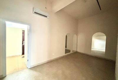 Spațiu comercial, de 91 mp, în Moșilor - 8