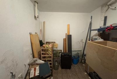 Vanzare camera demisol vila 9,5mp ideala pentru depozitare Cotroceni  Mega Image - 1