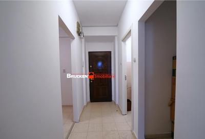 BIROU DE INCHIRIAT PE BD. MAGHERU - vizibilitate excelenta s - 1