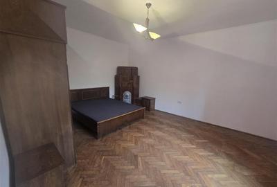 Duplex cu 3 camere cu Canalizare în Central - 10