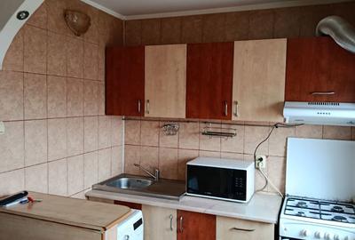 Garsonieră decomandată în Sud