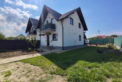 Duplex cu 4 camere cu Canalizare în Tișăuți - 12