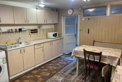 Ofer spre inchiriere garsoniera in zona centrala - 1