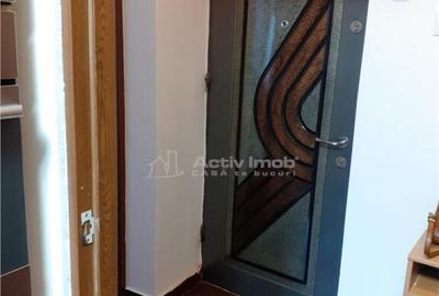 Apartament cu 3 camere semidecomandat în Moroasa 1 - 4