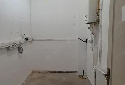 Spațiu comercial, de 80 mp, în Central - 7