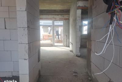 Casă cu 3 camere cu Teren 210 Mp în Central