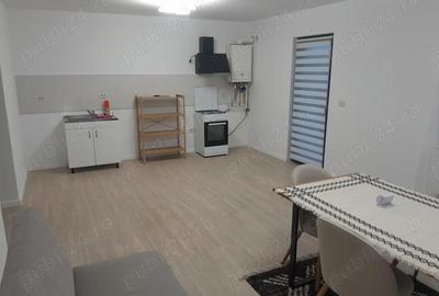 Spațiu comercial, de 120 mp, în Central - 8