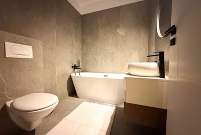 Apartament cu 3 camere semidecomandat în Exterior Vest - 1