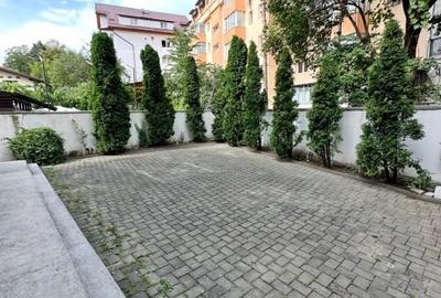 Spațiu comercial, de 182 mp, în George Enescu - 8