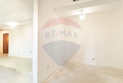 Apartament cu 3 camere semidecomandat în Dămăroaia - 2