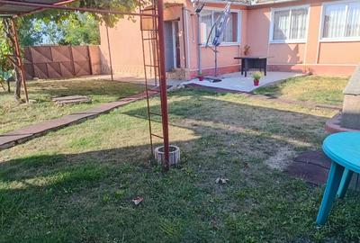 Casă cu 3 camere în Livezile - 1