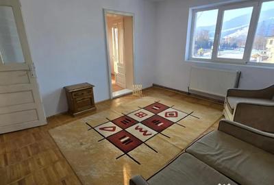 Apartament cu 3 camere semidecomandat în Molid - 14