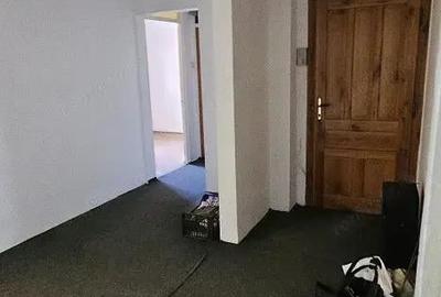 Vand apartament 4 cam cf 1 etajul 1 zona Micro 4 Vand apartament 4 cam cf 1 etajul 1 zona Micro 4 - 16