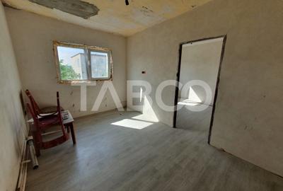 Apartament de vanzare 2 camere 44 mp utili 13 Decembrie bloc Italieni - 3