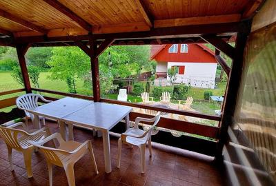 Casă cu 2 camere cu Teren 376 Mp în Podu Dâmboviței