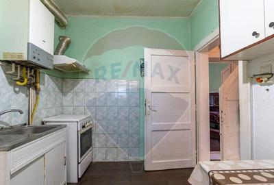 Casă cu 3 camere cu Teren 492 Mp în Tractorul - 12