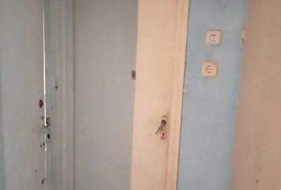 Apartament cu 2 camere semidecomandat în Rovinari - 5