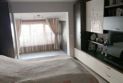 Apartament cu 3 camere decomandat în Exterior Vest - 4