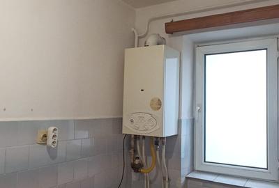 Apartament 4 camere zona Scoala 7 - 3
