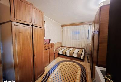 Apartament cu 3 camere decomandat în Micro 38 - 3