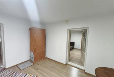 Casă cu 2 camere cu Teren 3000 Mp în Pădureni - 1