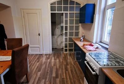 Apartament cu 4 camere circular în Central - 6