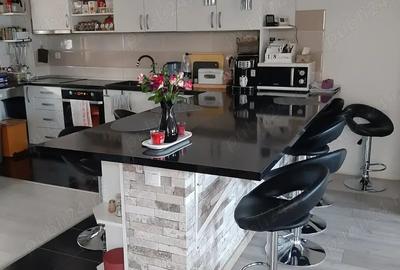 Casa tip duplex, insorita ?i luminoasa cu multiple imbunatatiri. Merita vazuta. - 8
