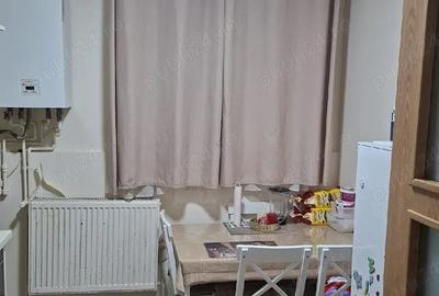 Proprietar vand apartament cu 2 camere,decomandat,renovat total,semi central,parcare,boxa proprie. - 1