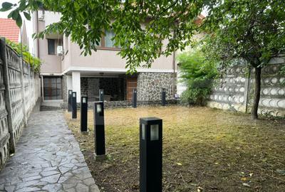 Casa 3 dormitoare, 200 mp, zona Semicentral - 1