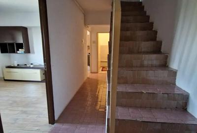 Apartament cu 3 camere decomandat în Central - 2