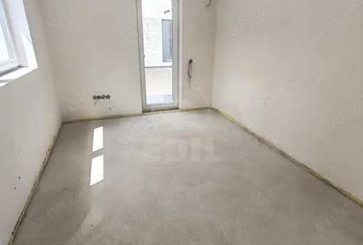 Casă cu 4 camere cu Teren 200 Mp în Central - 5