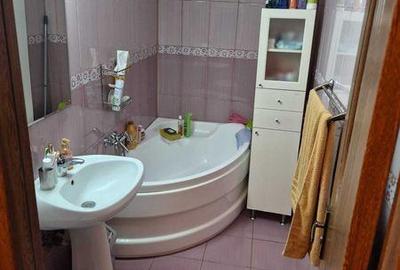 Apartament cu 4 camere decomandat, mobilat în Sebastian - 2