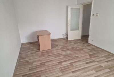 Garsonieră decomandată în Central - 9