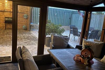 Casă cu 4 camere în Central