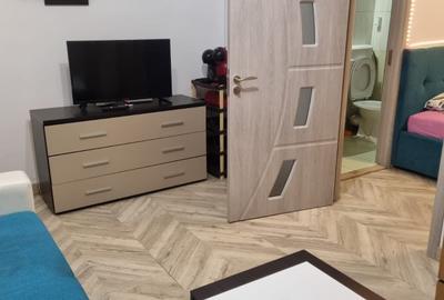 Apartament  2 camere zona Tomis nord 350 E - 2